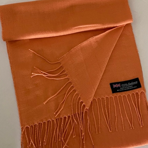 Hermes Orange Pure 100% Scottish Cashmere Scarf Muffler New - Picture 5 of 5